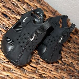 Nike baby sandals